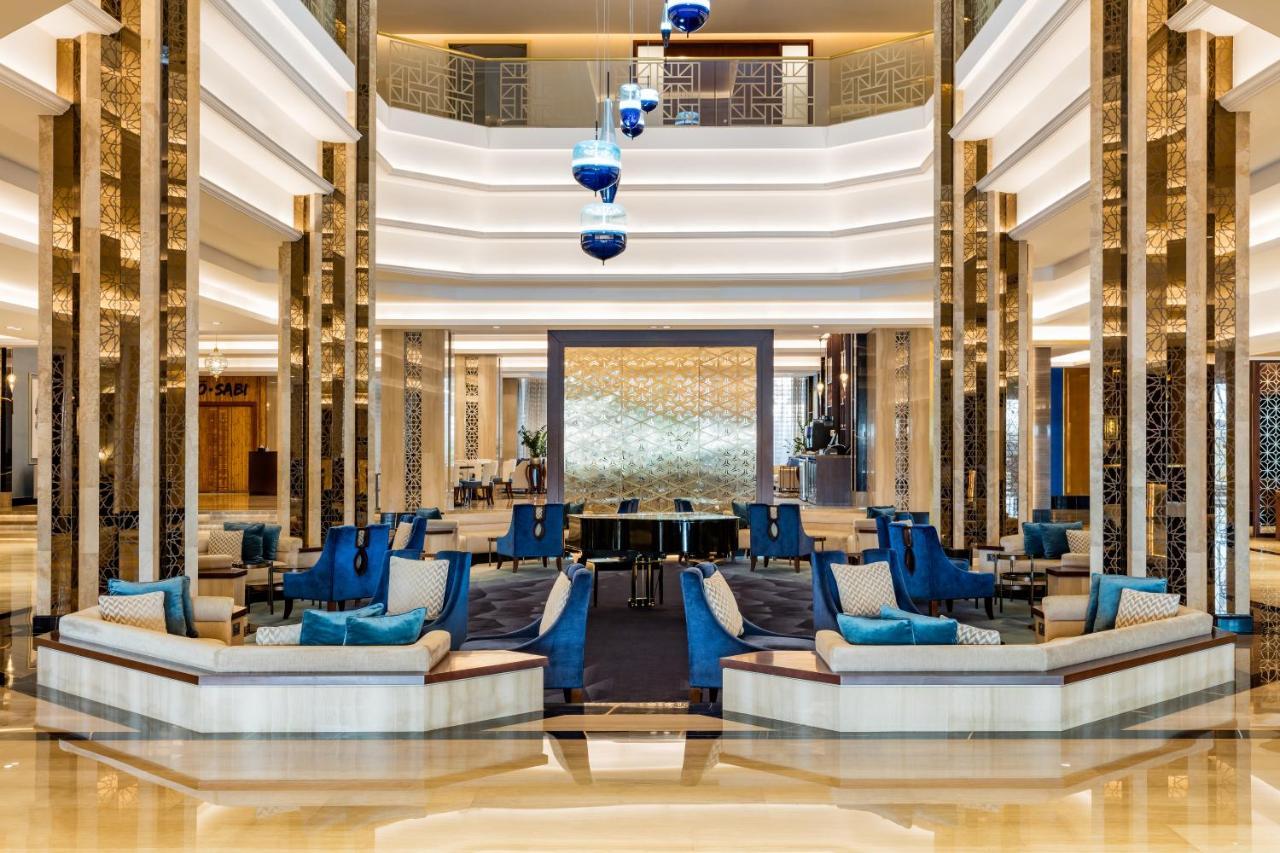 The Diplomat Radisson Blu Hotel Residence & Spa Манама Экстерьер фото